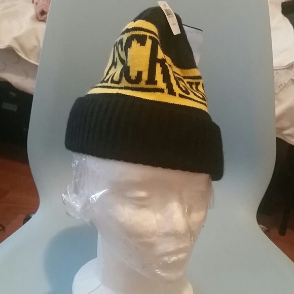 2 for 1 Crooks& Castles beanie skully hat. - Picture 5 of 5